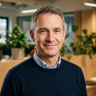 James Mitchell, identificado como Diretor Executivo da Vasto Madurência, em imagem de perfil